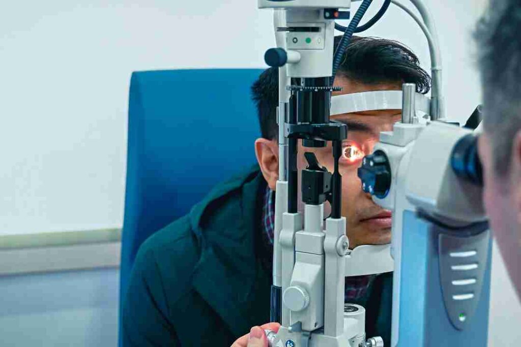 eye-doctor-examining-patient-eyes-after-lasik-surgery